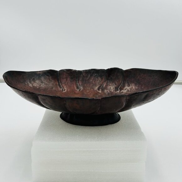 S.N.K E.N.T Inc. Hammered Metal 12" x 8" x 2.5" Centerpiece Bowl Made in India - Picture 1 of 8